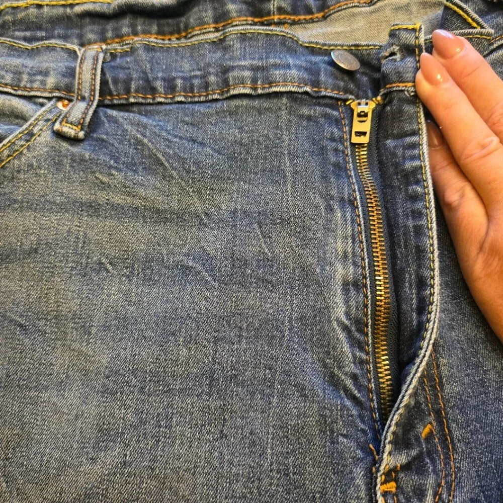 LEVI'S 541 Men's Denim Jeans sz 48/32